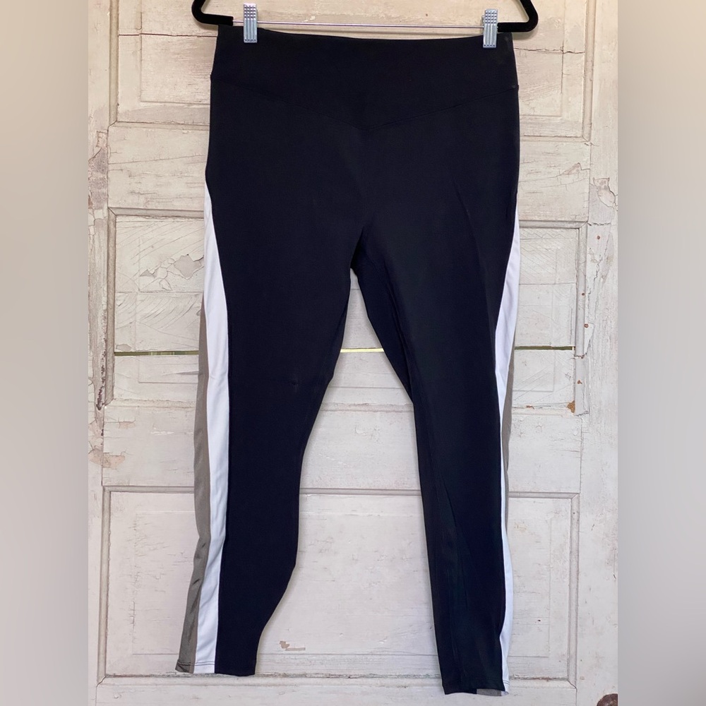 NWOT ALALA Black with Gold & White Leggings - Picture 8 of 8
